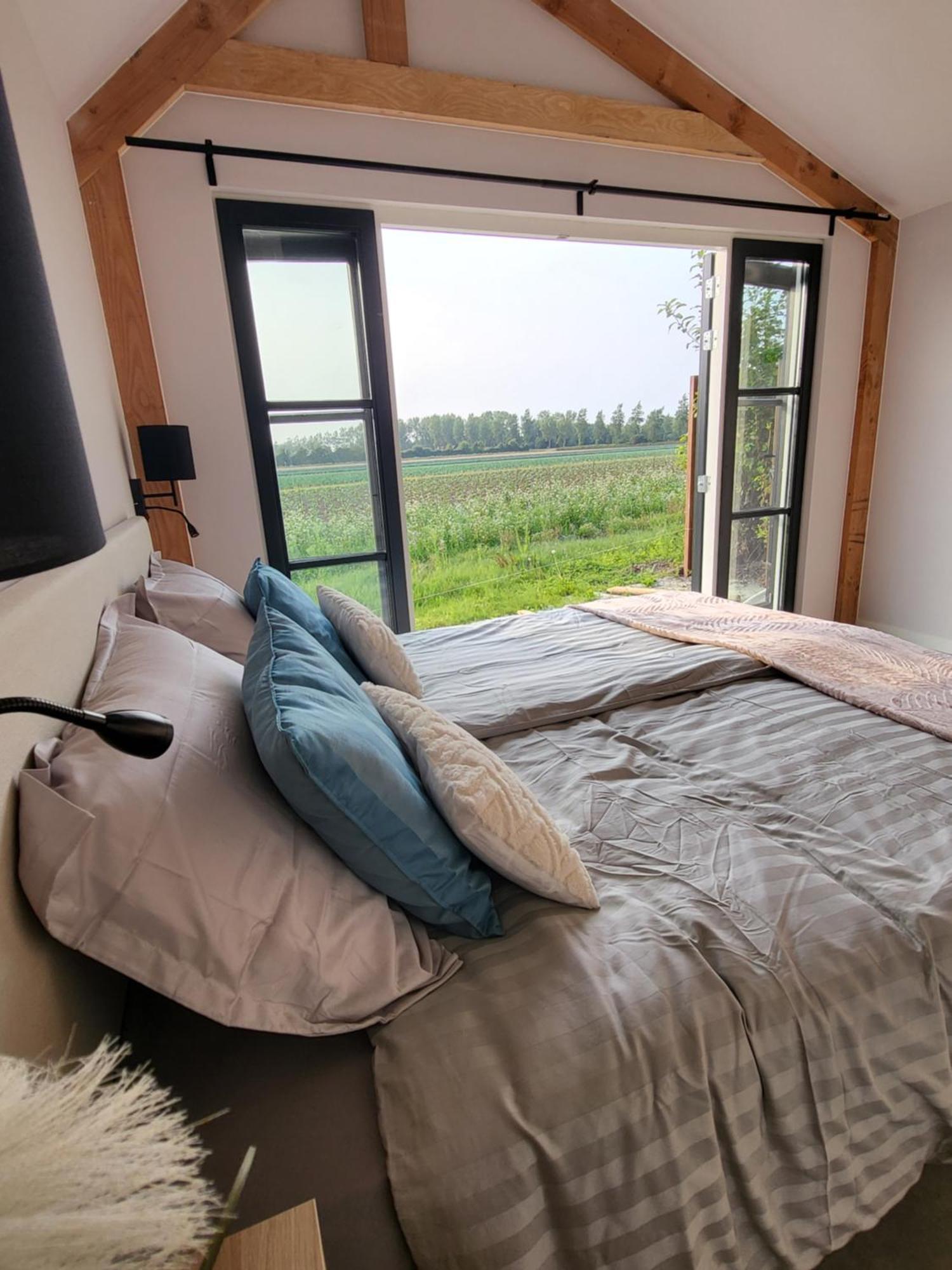 Huisje Mina Vrouwenpolder Esterno foto